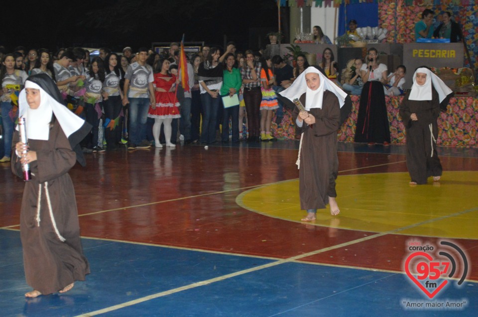 Festa junina do Jubileu da EIC é sucesso de público