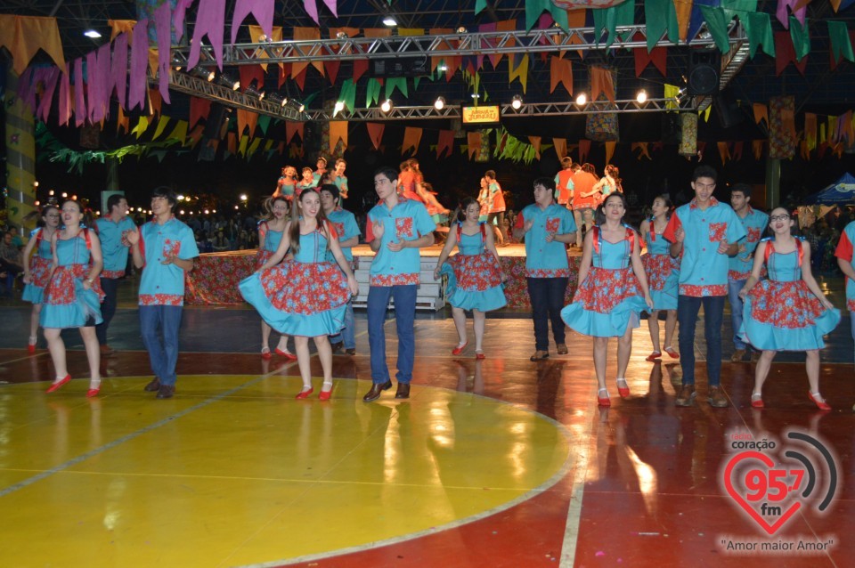 Festa junina do Jubileu da EIC é sucesso de público