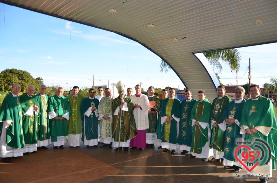 Missa dos 40 anos do Caminho neocatecumenal de Dourados