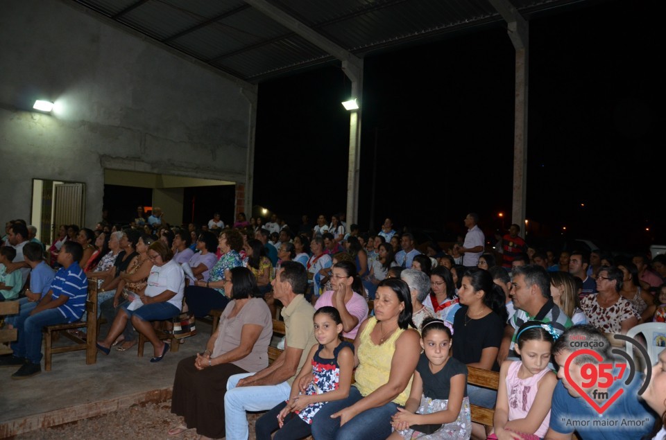 Dom Redovino preside missa na comunidade Santa Edviges