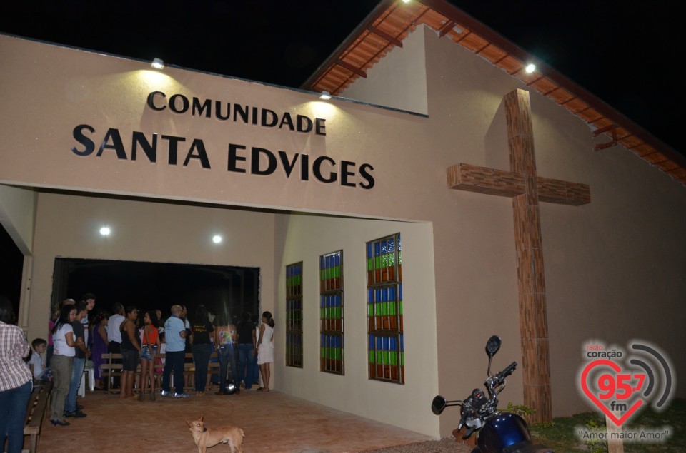 Dom Redovino preside missa na comunidade Santa Edviges