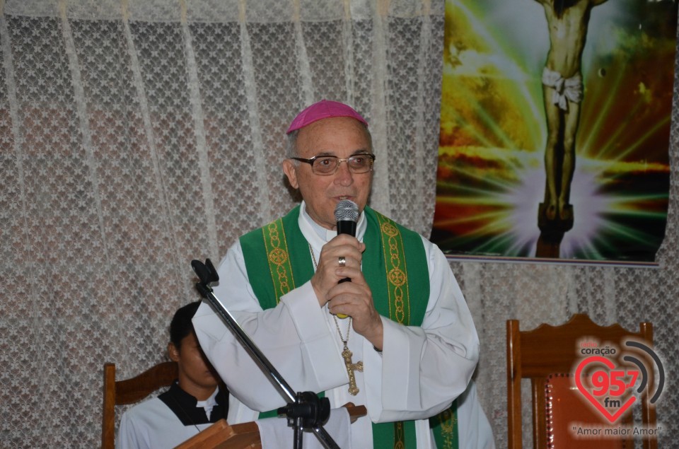 Dom Redovino preside missa na comunidade Santa Edviges