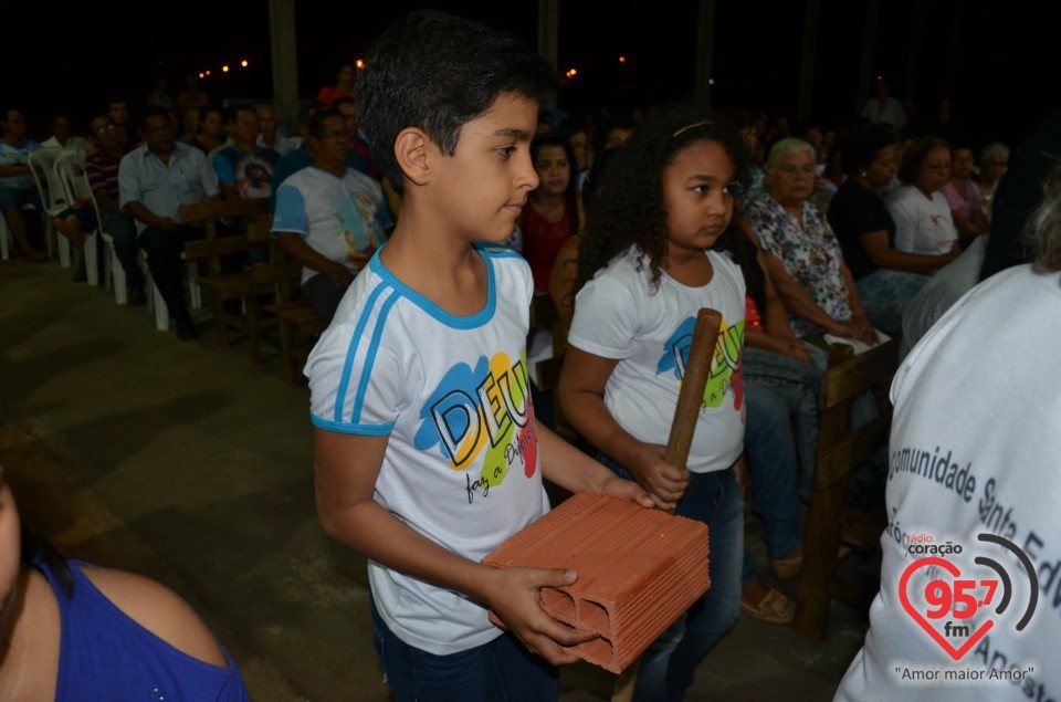Dom Redovino preside missa na comunidade Santa Edviges