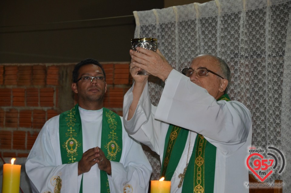 Dom Redovino preside missa na comunidade Santa Edviges