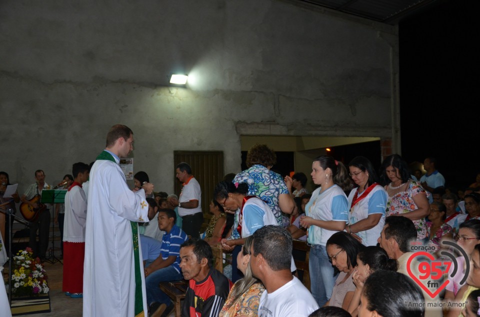 Dom Redovino preside missa na comunidade Santa Edviges