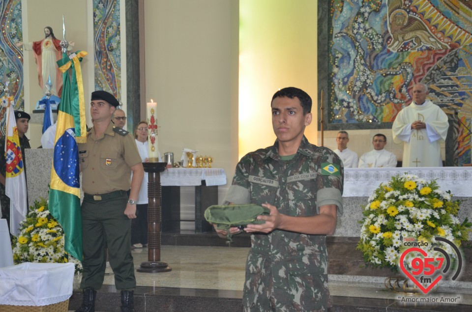 Dom Redovino preside missa da páscoa militar
