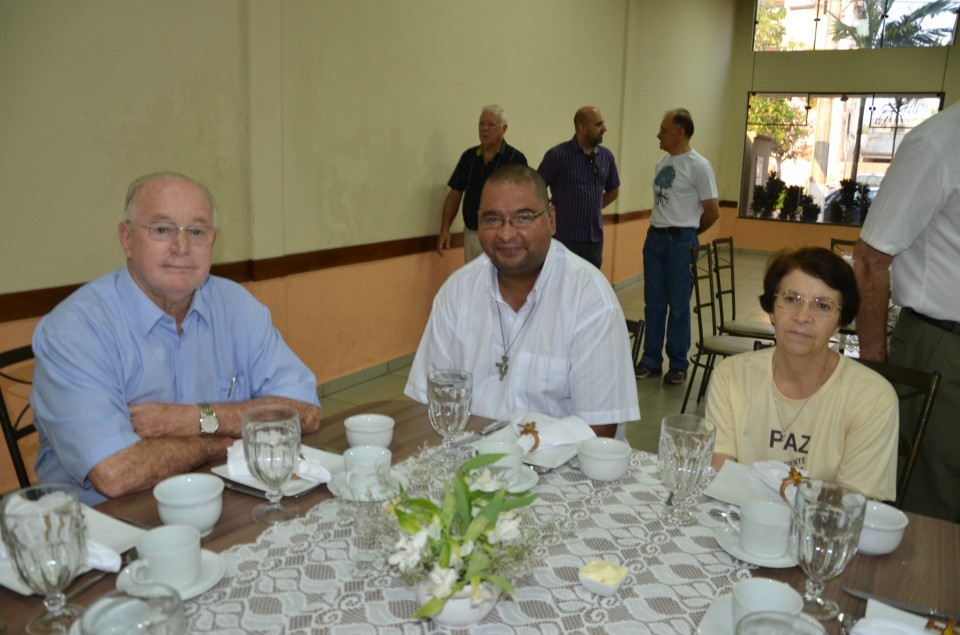 Paróq. São Francisco acolhe nomeação de Pe. Henrique