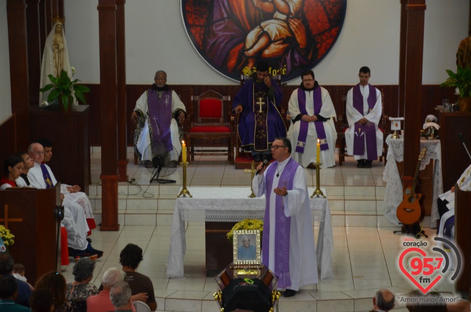 Missa de corpo presente do Sr. Josa emociona familiares e amigos