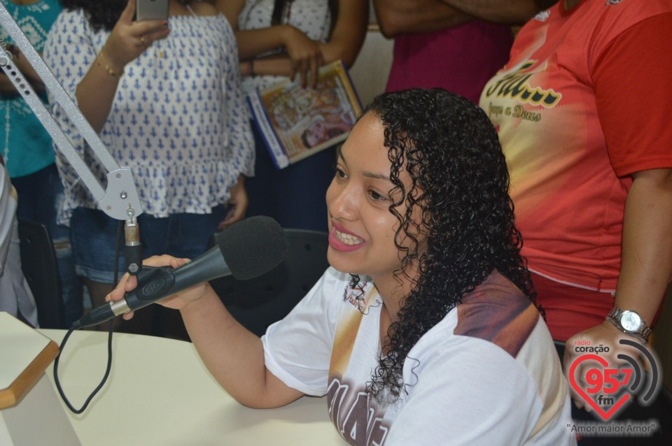 Campistas do FAC dão testemunho na Rádio Coração