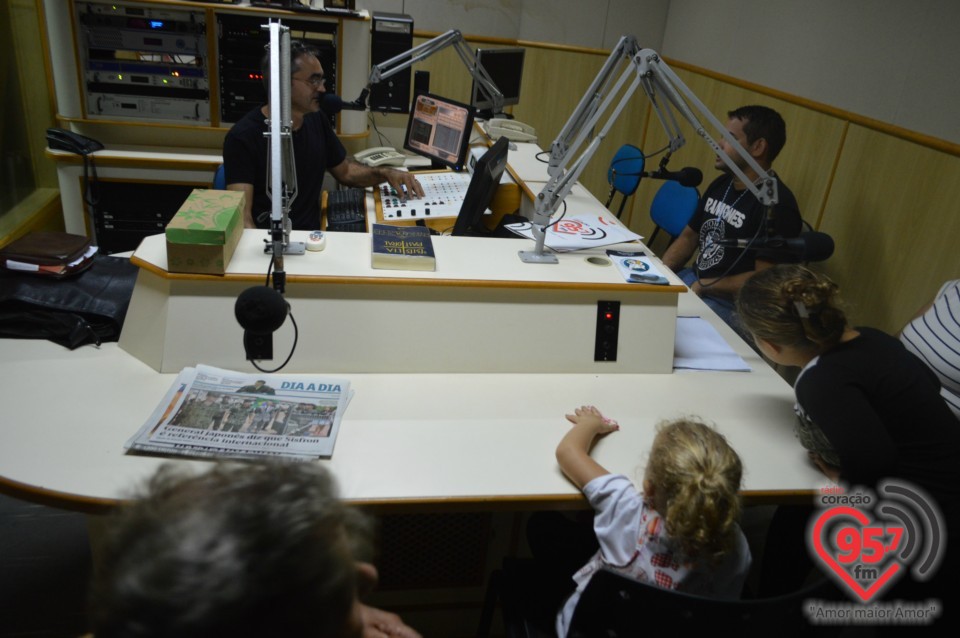 Contribuintes visitam a Rádio Coração