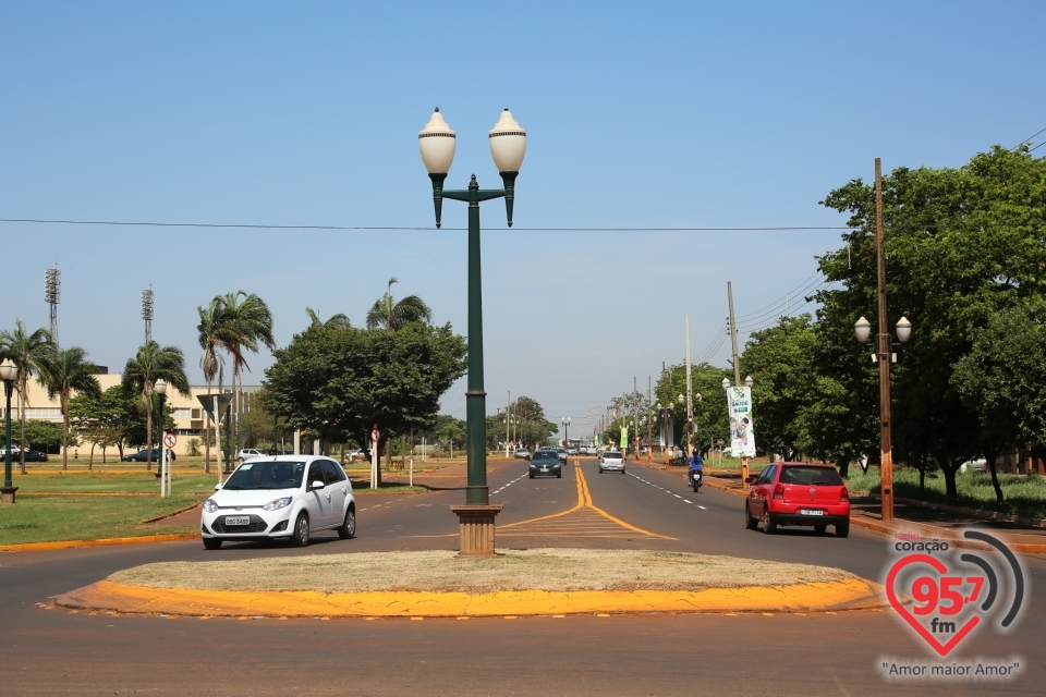 Prefeitura revitaliza e Coronel Ponciano se torna uma das ruas mais bonitas de Dourados