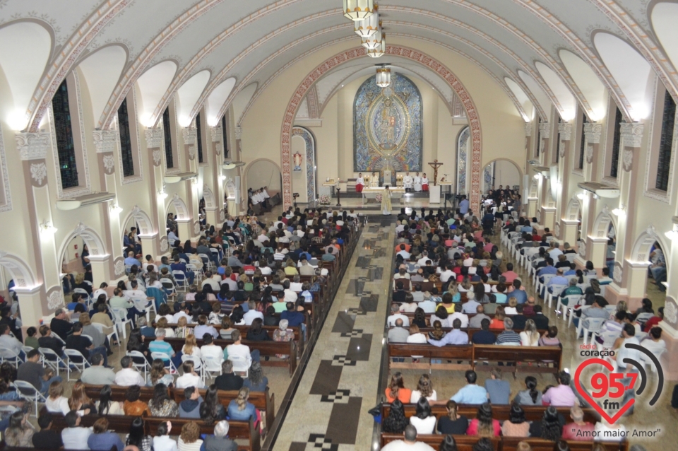 Coral Luther King se apresenta na Catedral de Dourados