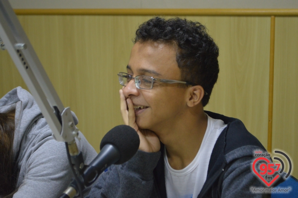 Participantes do 28º Decolores dão testemunho na Rádio Coração