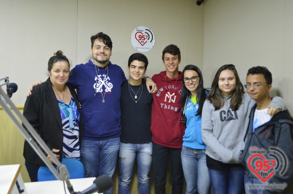 Participantes do 28º Decolores dão testemunho na Rádio Coração