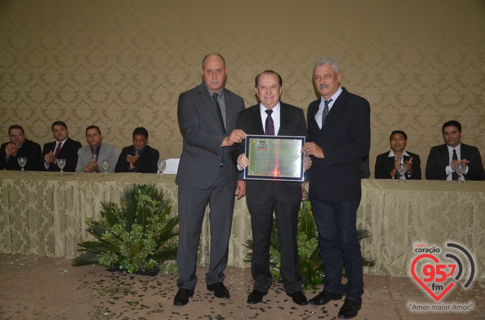 Presidente da COAMO recebe título de “Cidadão Caarapoense”