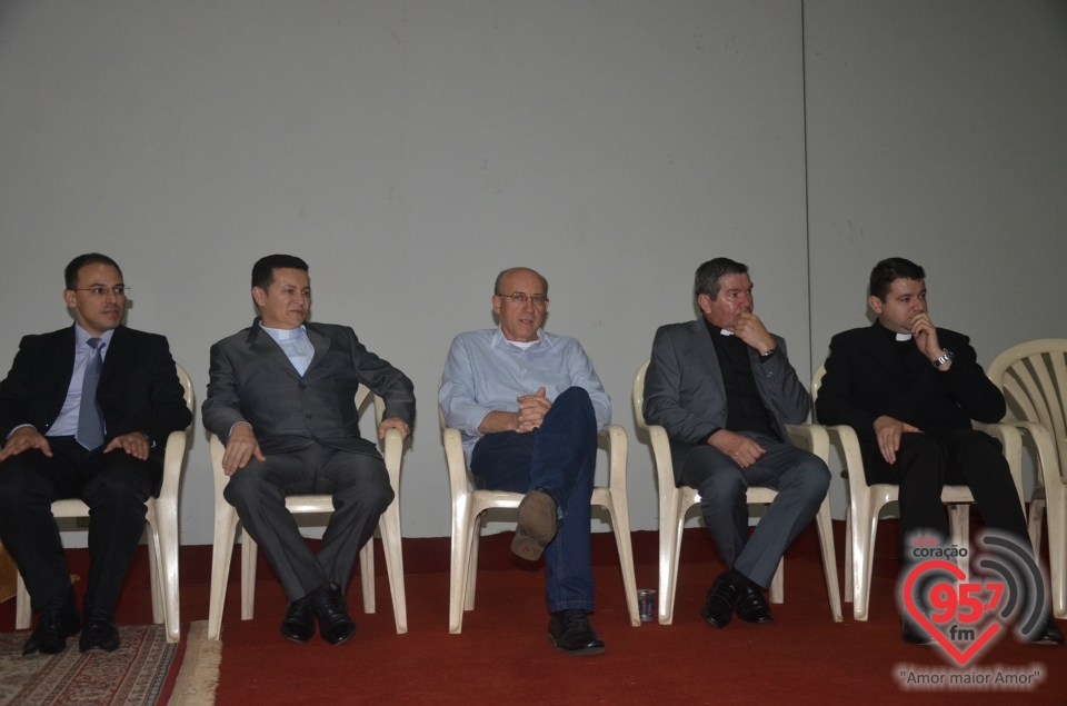 Encontro do 'Caminho Neocatecumenal' na escola Imaculada