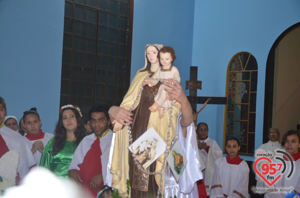 Dom Henrique preside missa e coroação de Nossa Senhora do Carmo