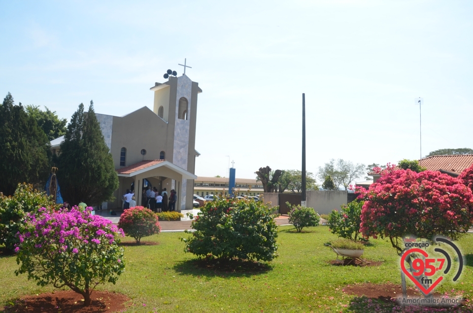 Peregrinação no Santuário da vila São Pedro