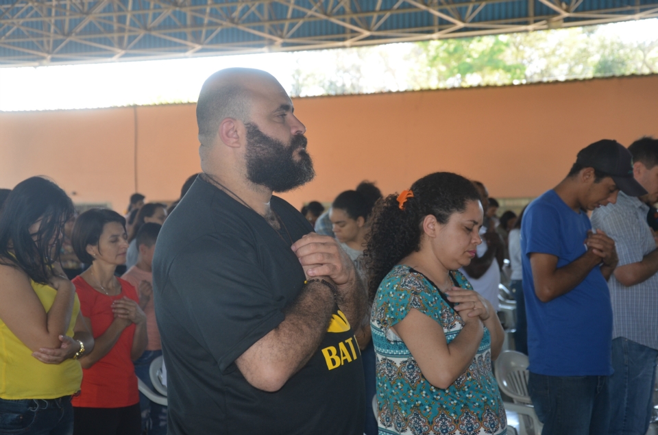 Retiro da 'Missão Enchei-vos' no EIC reúne centenas de pessoas