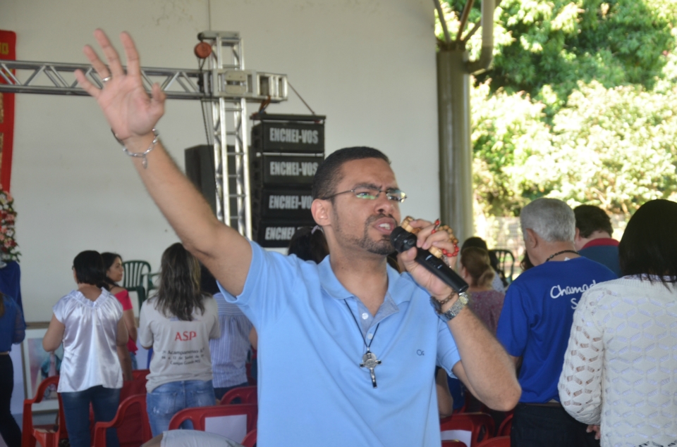 Retiro da 'Missão Enchei-vos' no EIC reúne centenas de pessoas