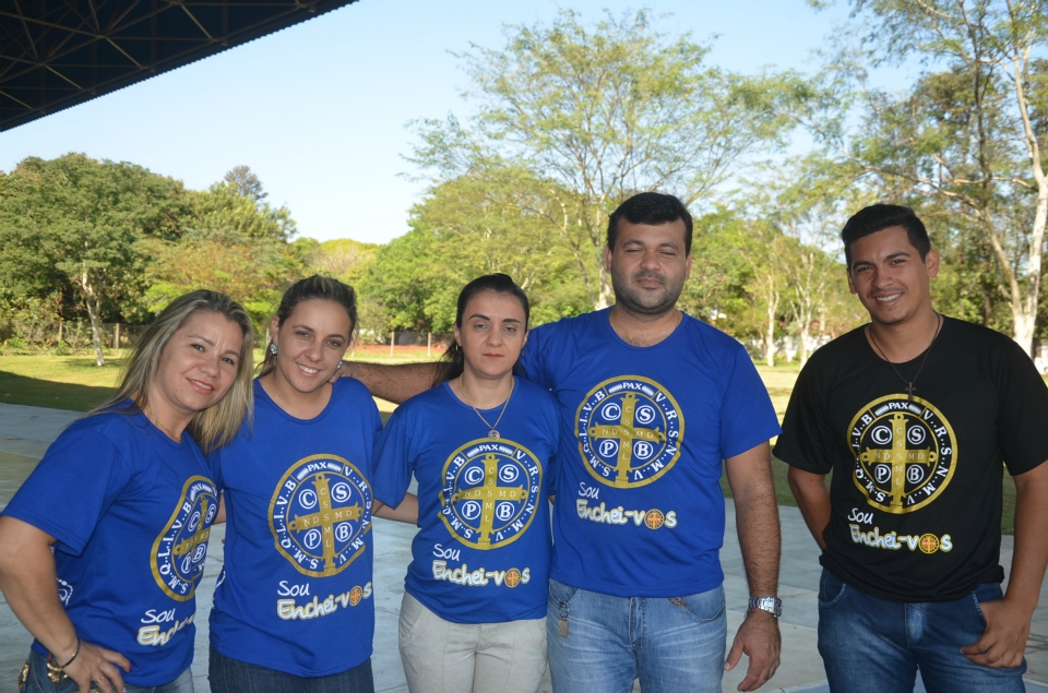 Retiro da 'Missão Enchei-vos' no EIC reúne centenas de pessoas