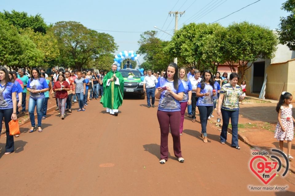 Vila Formosa celebra padroeira com procissão e festejos