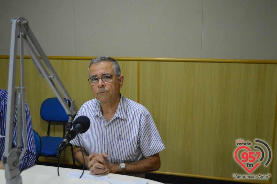 Dom Henrique recebe futuros diáconos em entrevista