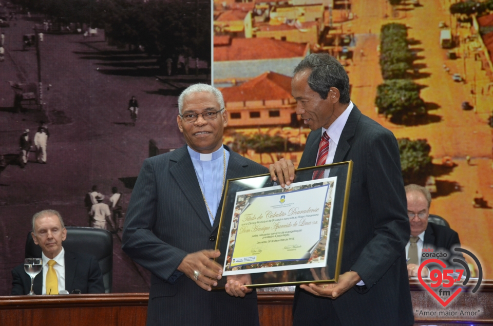 Dom Henrique recebe título de cidadão Douradense