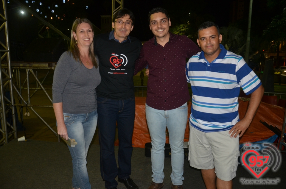 Show de Jorge Pai e Jorge Filho na praça Antônio João