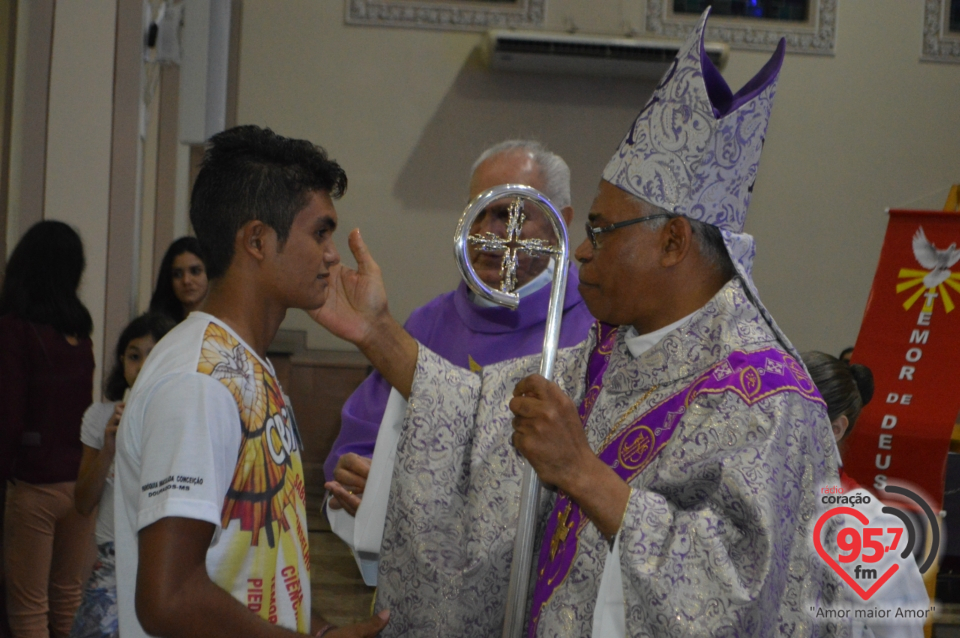 Dom Henrique celebra Crisma na Catedral