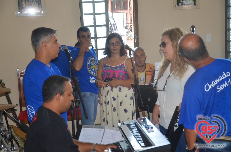 Celina Borges ministra retiro do Enchei-Vos em Dourados