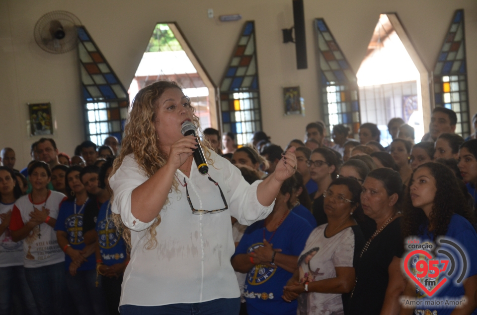 Celina Borges ministra retiro do Enchei-Vos em Dourados