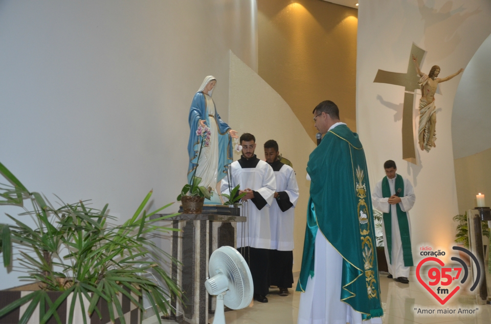 Padre Toninho se despede dos fiéis e é enviado em missão