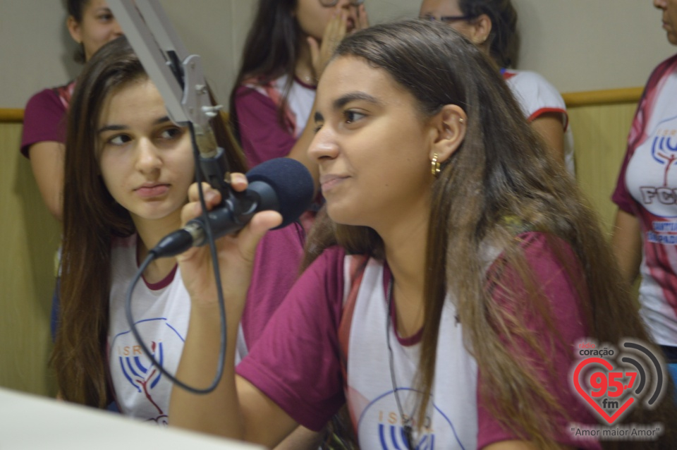 Jovens do acampamento Israel dão testemunho na RC