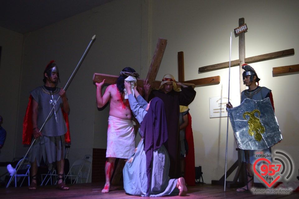 Encenação da Paixão e morte de Jesus na Capela Santa Cruz