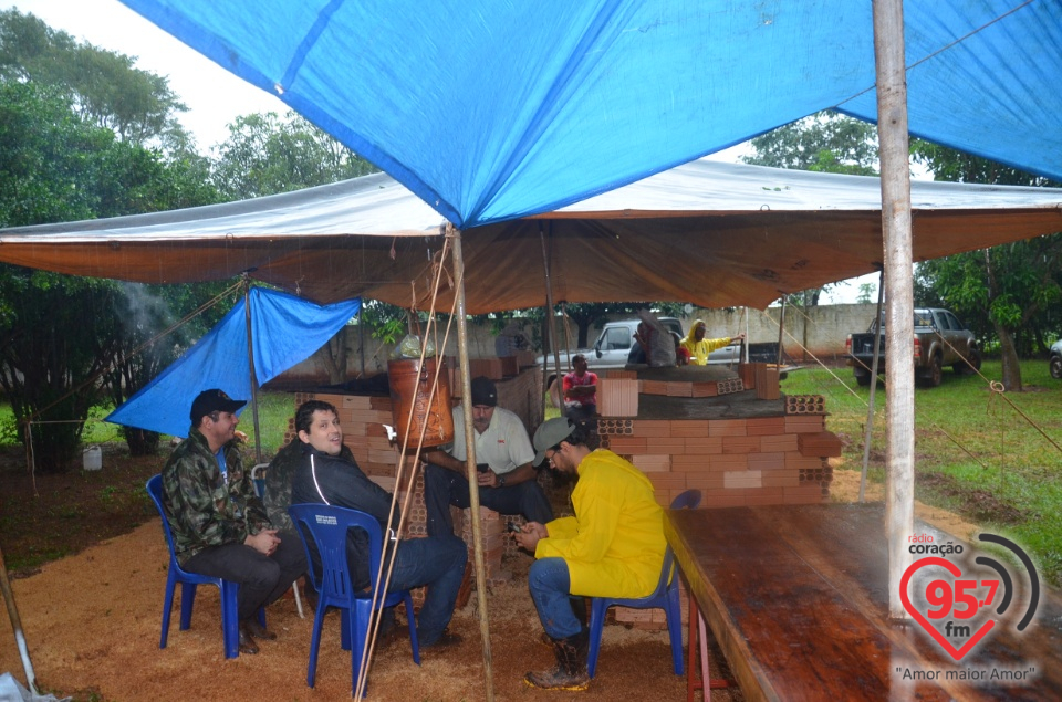Costelão dançante no distrito do Bocajá