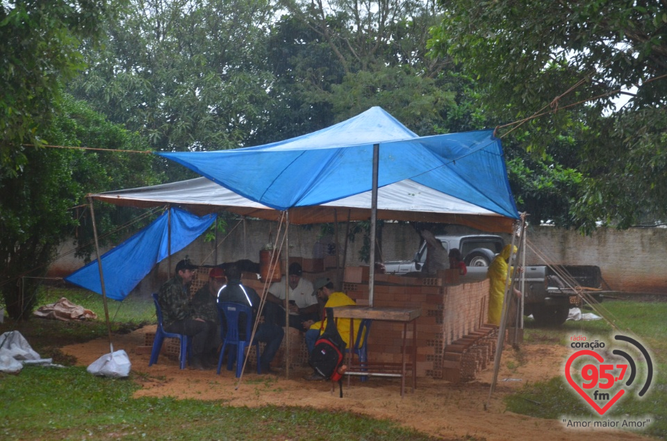 Costelão dançante no distrito do Bocajá