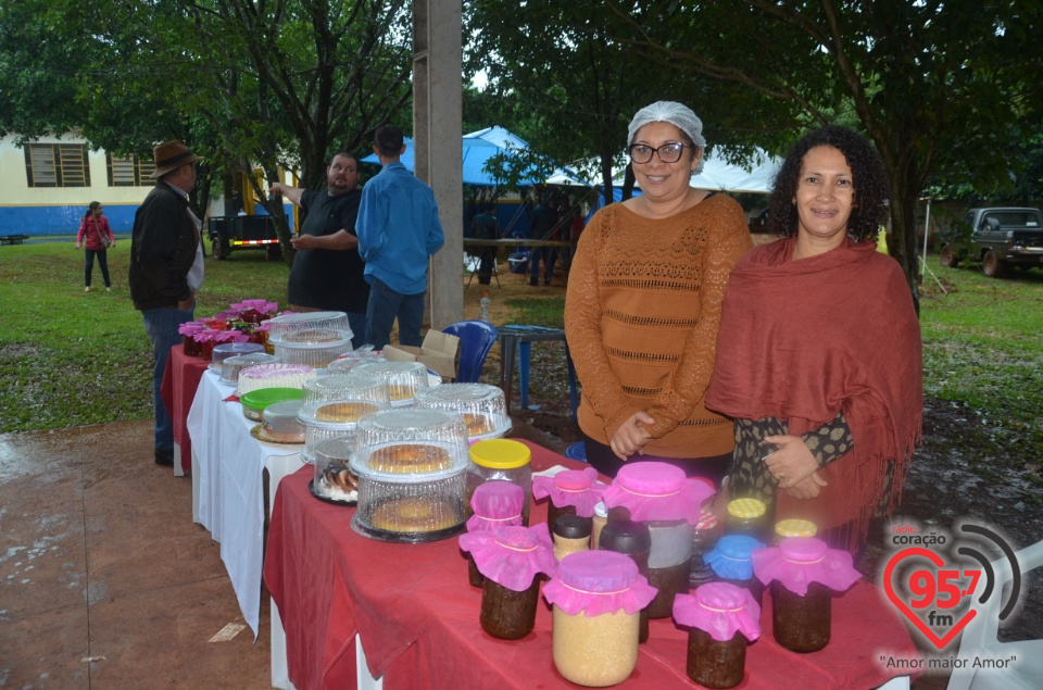 Costelão dançante no distrito do Bocajá
