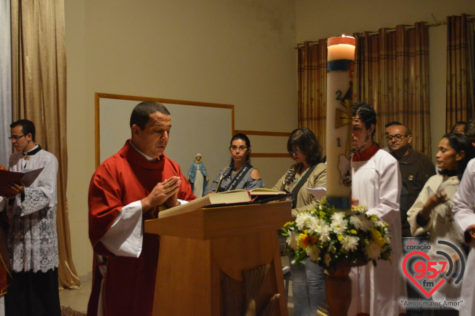 Fiéis realizam Vigília de Pentecostes da São José Operário até a Cristo Redentor