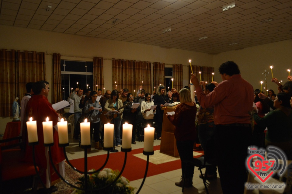 Fiéis realizam Vigília de Pentecostes da São José Operário até a Cristo Redentor