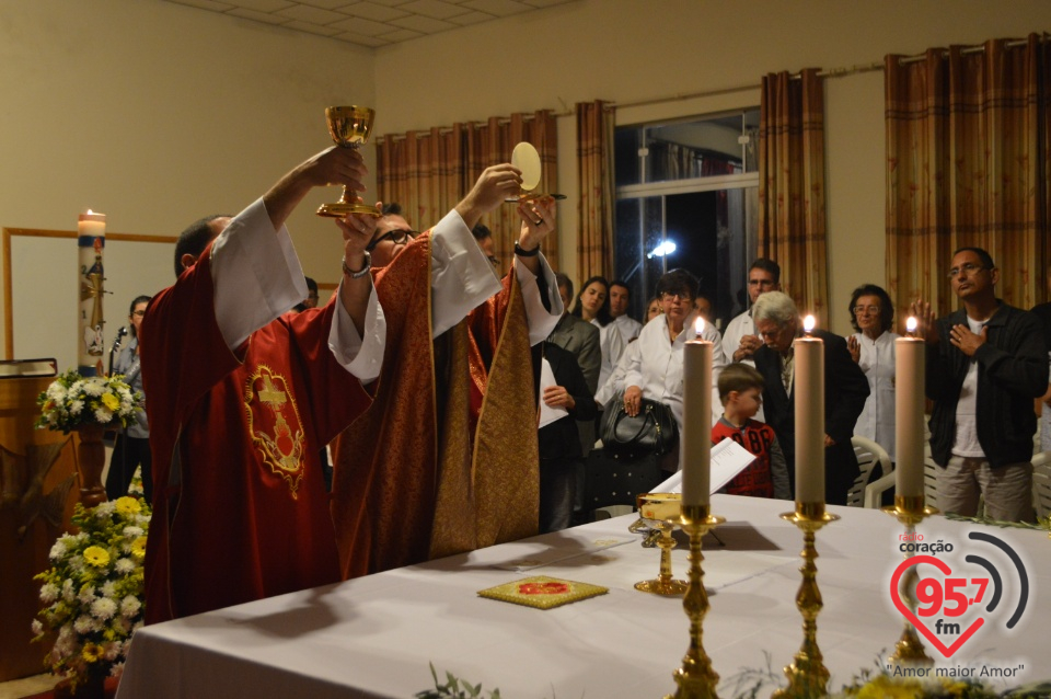 Fiéis realizam Vigília de Pentecostes da São José Operário até a Cristo Redentor