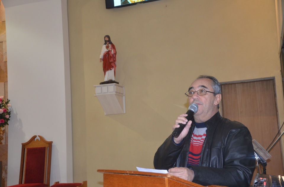 N.Sra. Santíssima Trindade - Missa com coroação e festejos juninos