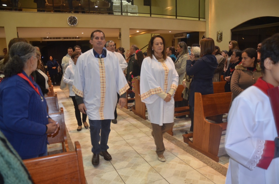 N.Sra. Santíssima Trindade - Missa com coroação e festejos juninos