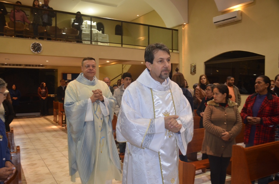 N.Sra. Santíssima Trindade - Missa com coroação e festejos juninos