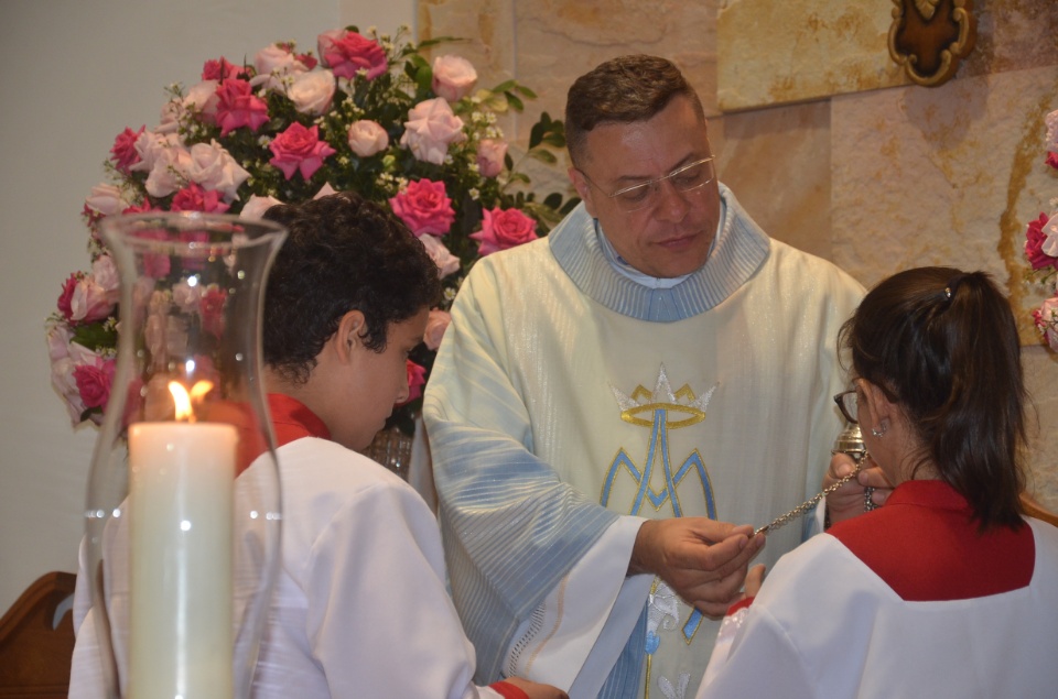 N.Sra. Santíssima Trindade - Missa com coroação e festejos juninos
