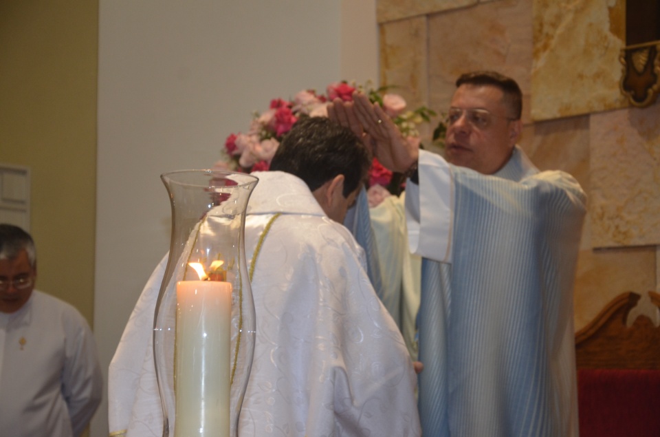 N.Sra. Santíssima Trindade - Missa com coroação e festejos juninos