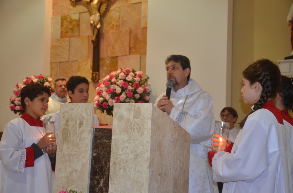 N.Sra. Santíssima Trindade - Missa com coroação e festejos juninos