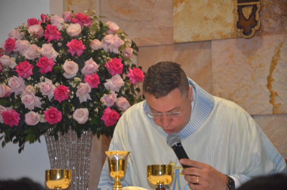 N.Sra. Santíssima Trindade - Missa com coroação e festejos juninos