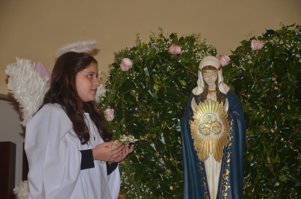 N.Sra. Santíssima Trindade - Missa com coroação e festejos juninos