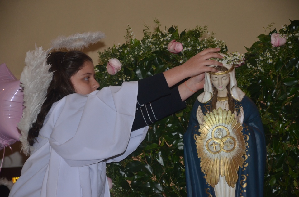 N.Sra. Santíssima Trindade - Missa com coroação e festejos juninos